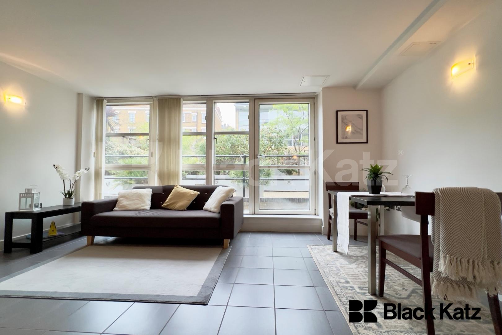 Superbly Located One Bedroomed Apartment  Isaac Way, Borough